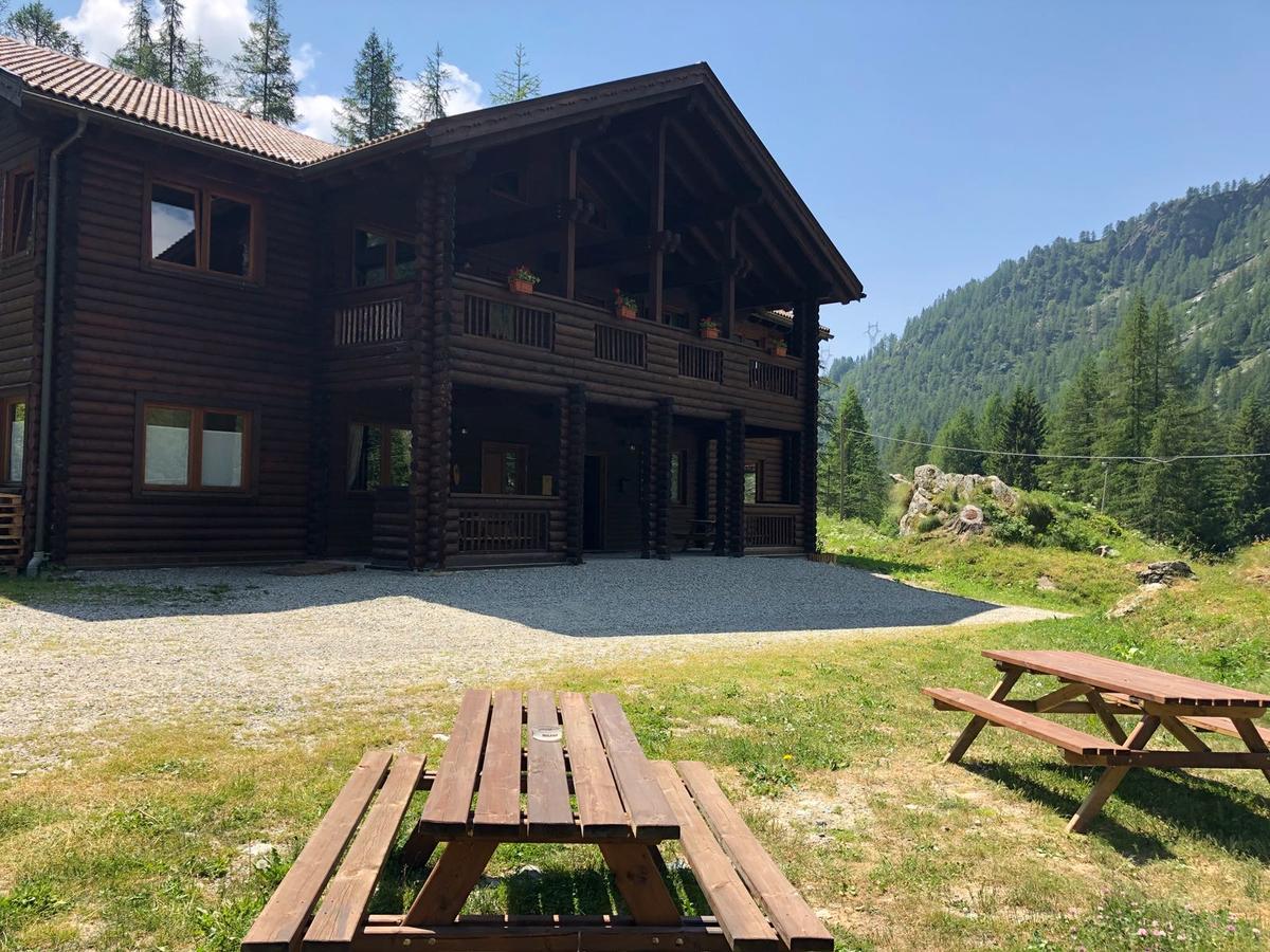 Chalet Rosa Dei Monti Piamprato Exterior photo
